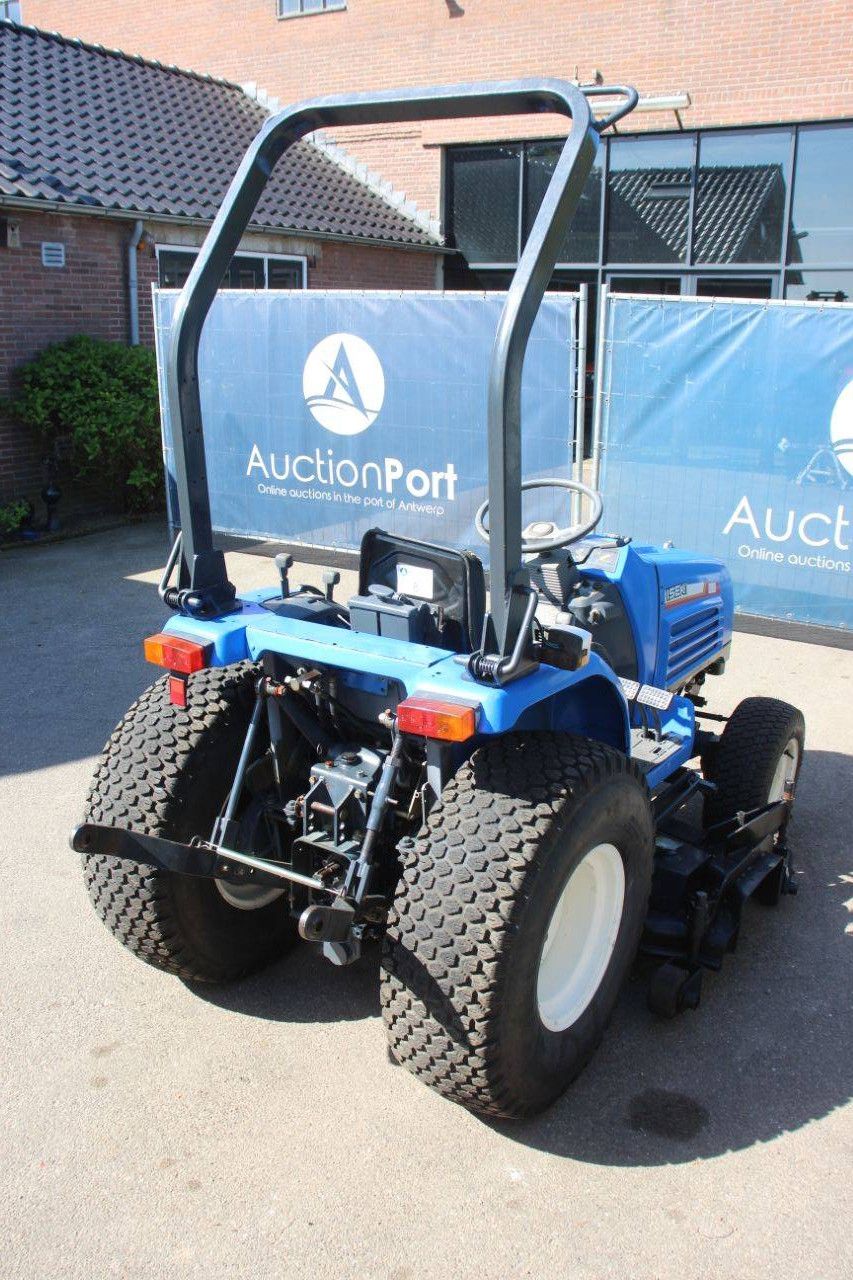 Minitractor Iseki 325 HST Diesel 24PK met Middenmaaidek
