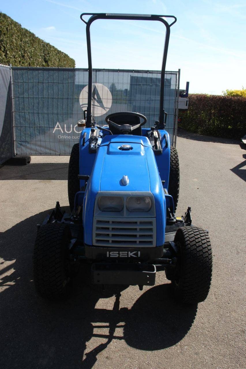 Minitractor Iseki 325 HST Diesel 24PK met Middenmaaidek