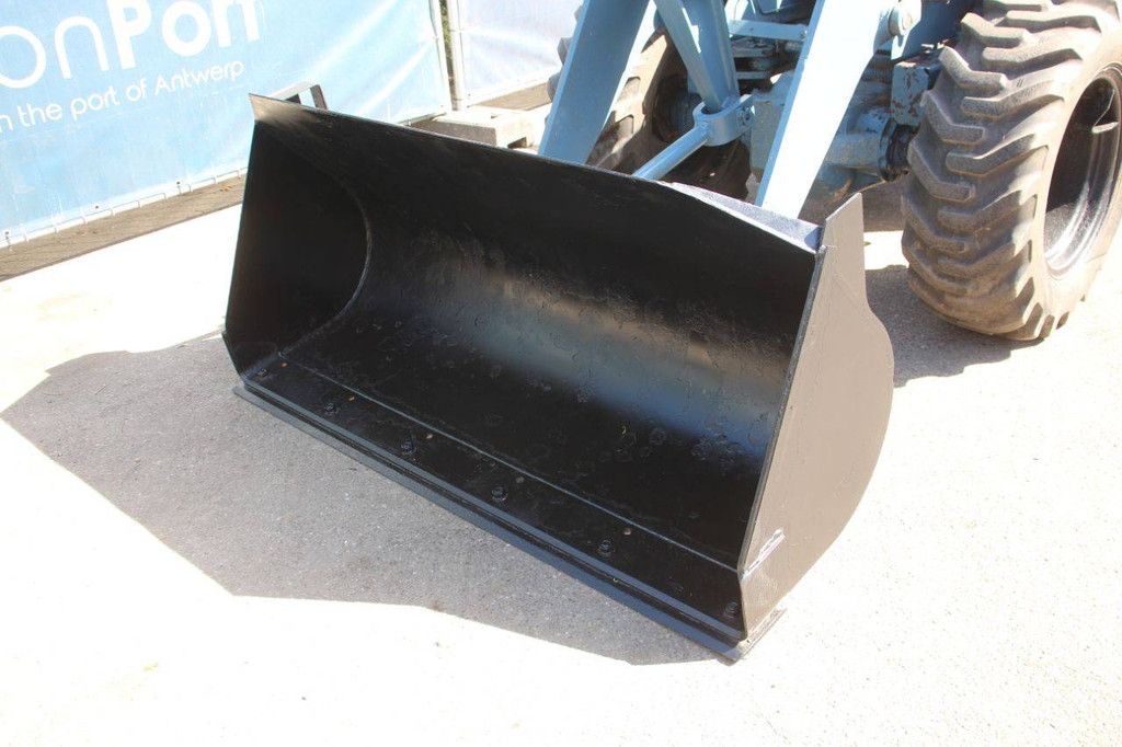 Kniklader Mitsubishi WS200A Diesel 28PK