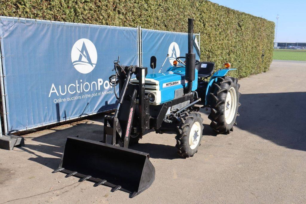 Minitractor Mitsubishi D2350FD Diesel met Voorlader 23pk