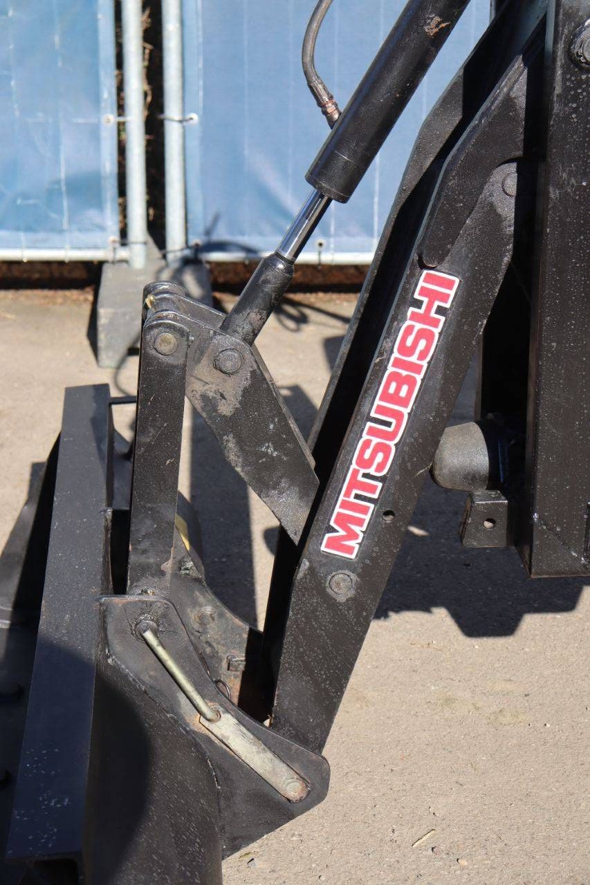 Minitractor Mitsubishi D2350FD Diesel met Voorlader 23pk