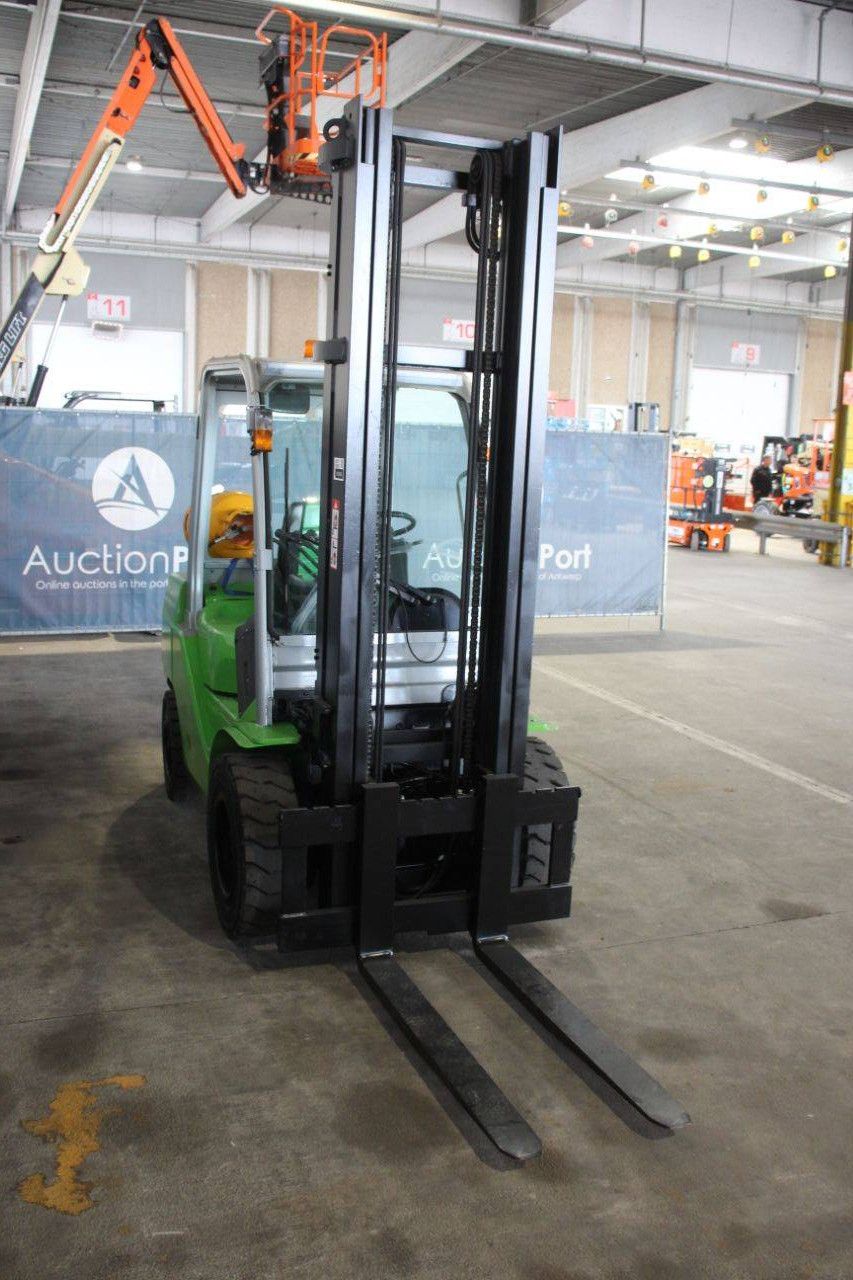 Gabelstapler CESAB M335G LPG 3500kg 2011