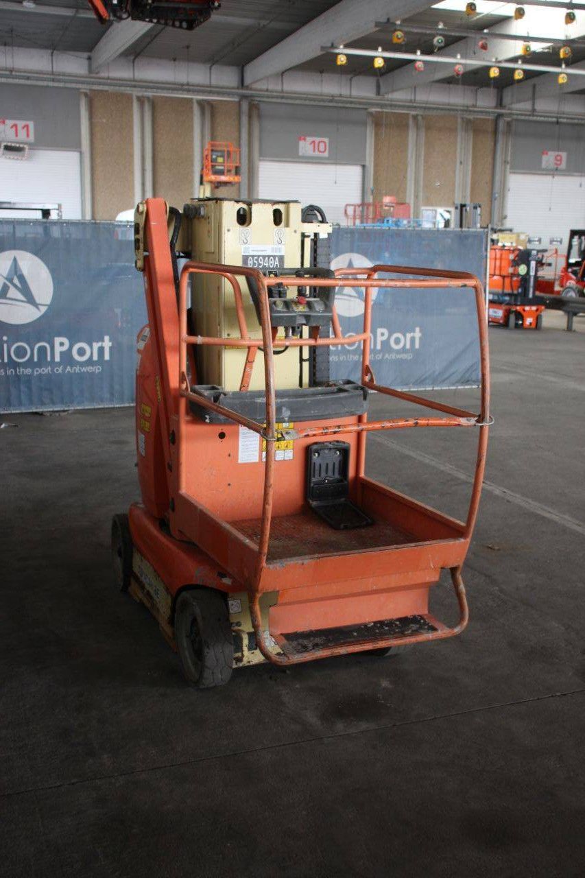 JLG TOUCAN 8E Electric Mast Lift 8.2m 2015