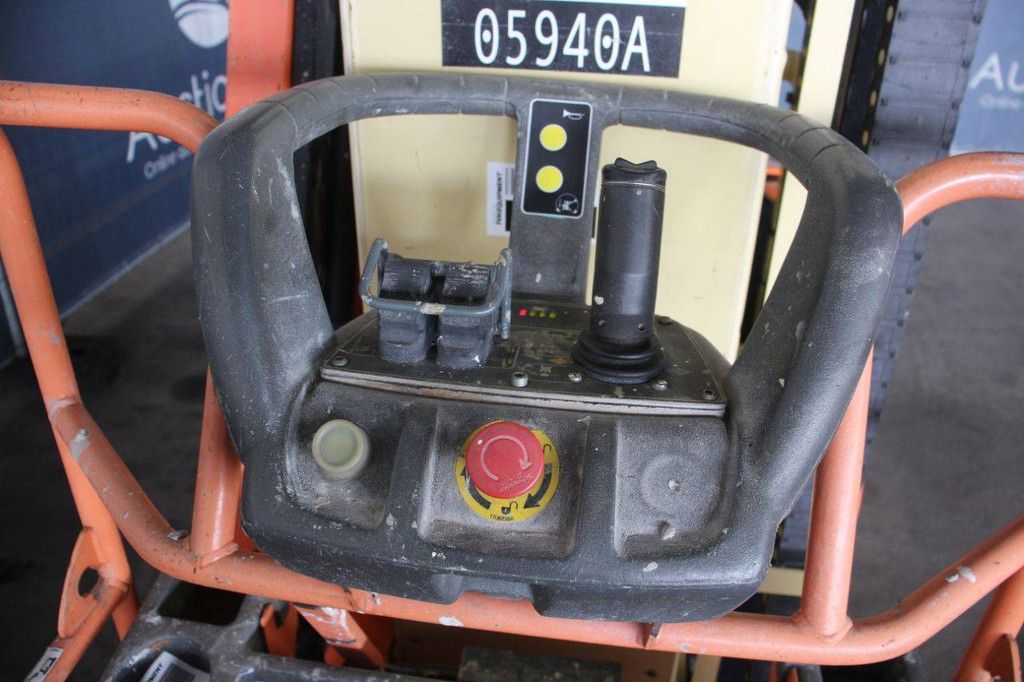 JLG TOUCAN 8E Electric Mast Lift 8.2m 2015