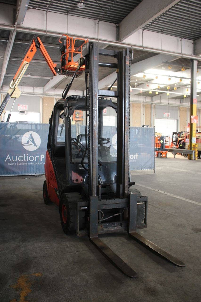 Linde H30D-02 Diesel Forklift 3000kg 5.2m 2015