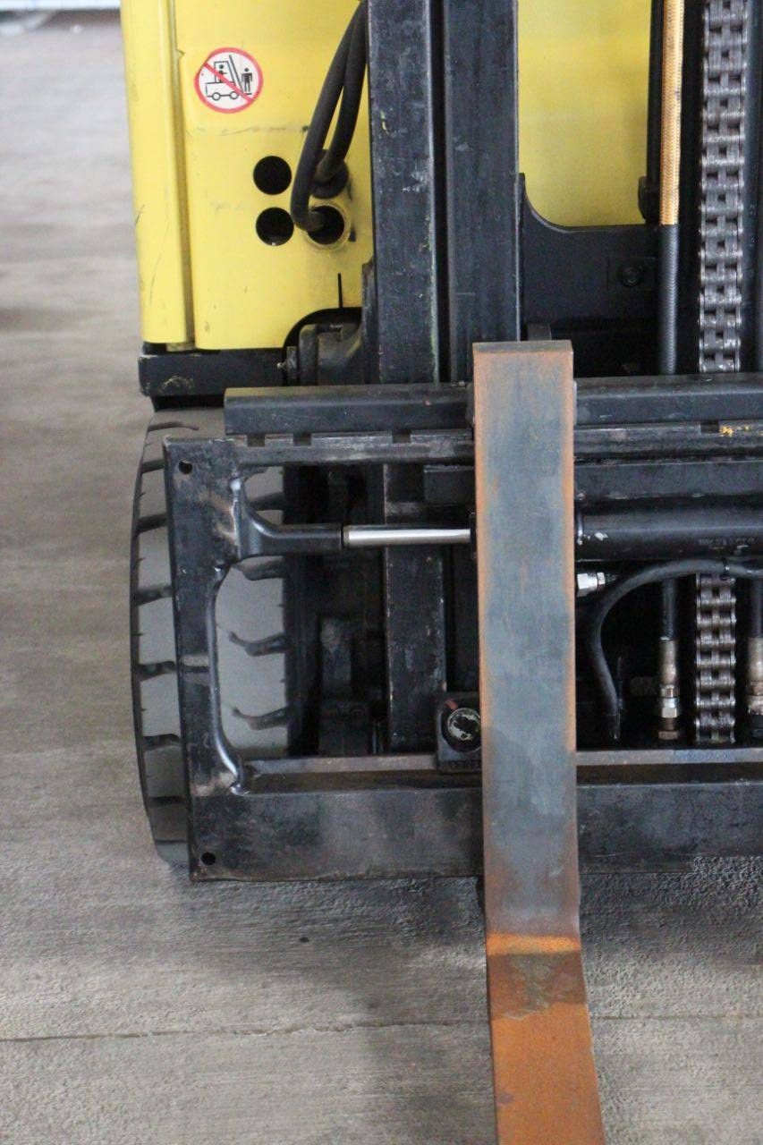 Hyster J1.6 XN Electric Forklift 1360kg 4.6m 2010