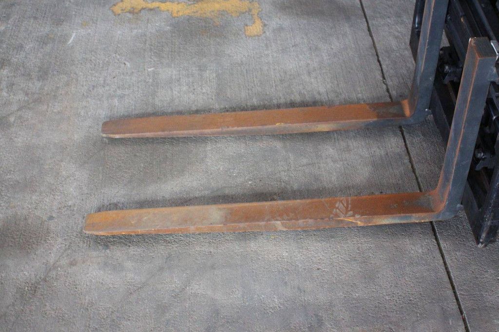 Hyster J1.6 XN Electric Forklift 1360kg 4.6m 2010