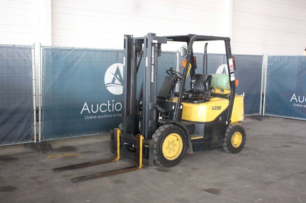 Heftruck Daewoo Doosan G25E-3 LPG 2500kg 3.3m 2006