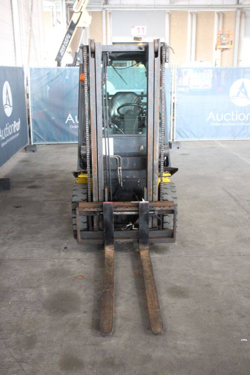 Heftruck Nissan U1D2A25LQ LPG 2500kg 3.3m 2008