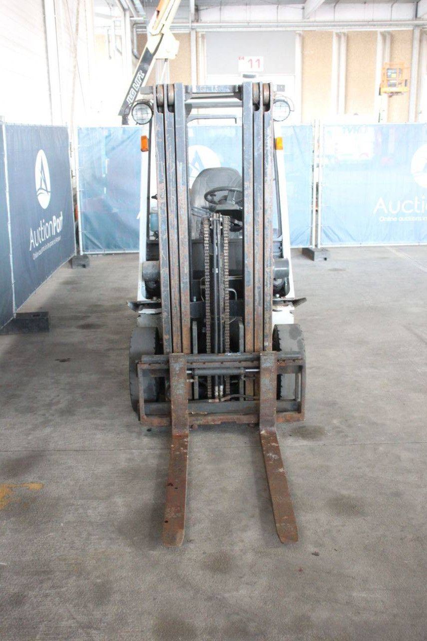 Heftruck Nissan U1D2A25LQ LPG 2500kg 4.5m 2014