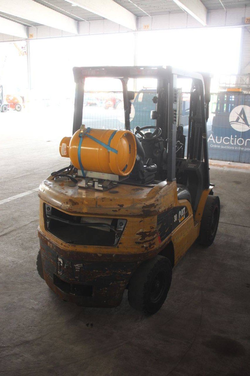 Heftruck Caterpillar GP30NT LPG 3000kg 4.7m 2008