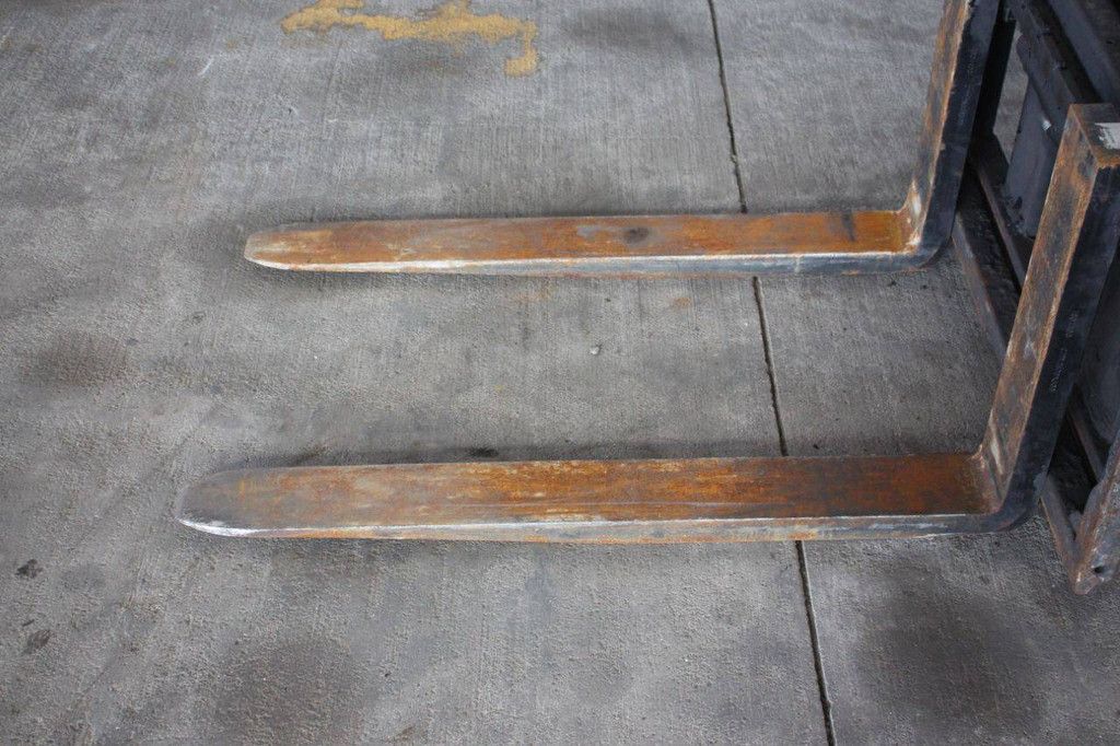 Heftruck Caterpillar GP30NT LPG 3000kg 4.7m 2008