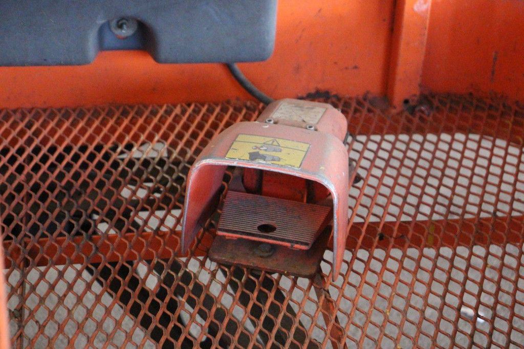 JLG E300AJP Electric Articulated Boom Lift 11m 2013