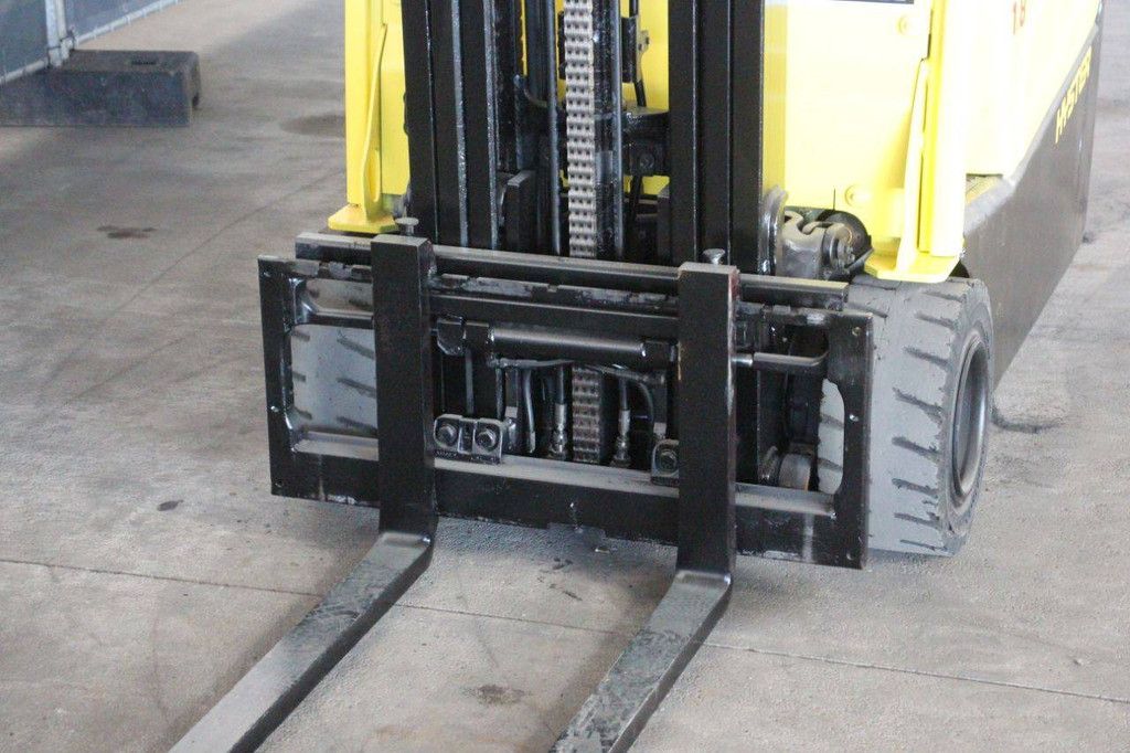 Forklift Hyster J1.8XNT Electric 1670kg 4.9m 2012