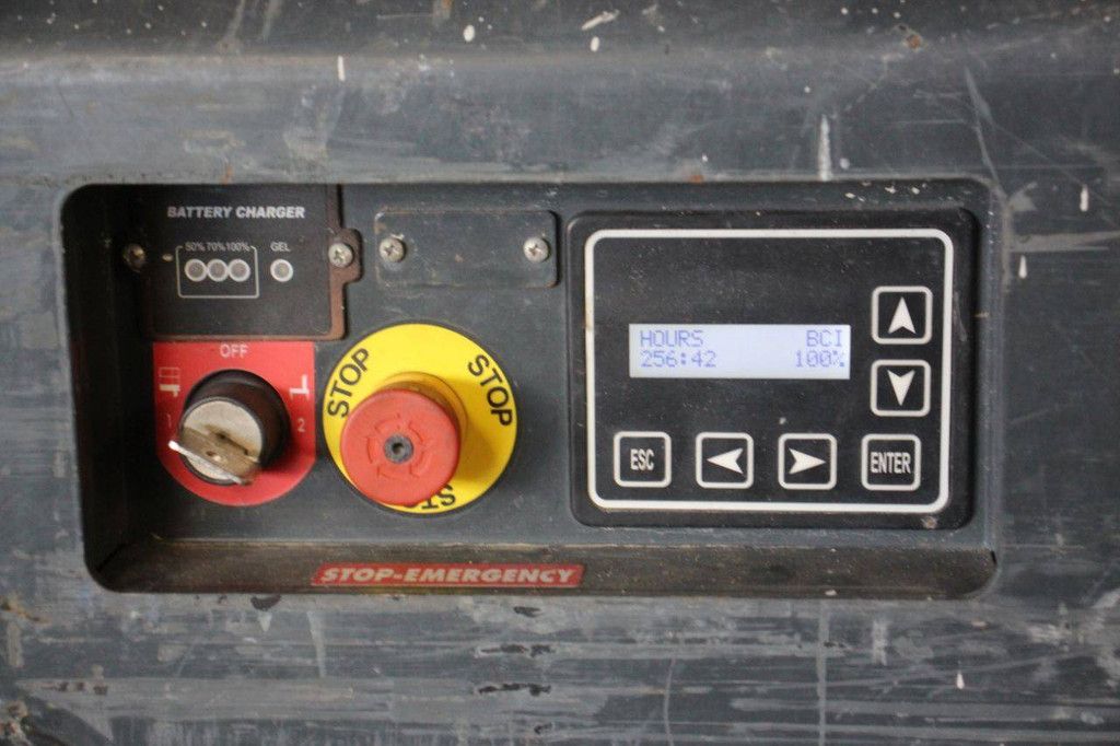 Braviisol LEONARDO HD OUTDOOR Electric Mast Lift 4.9m 2016