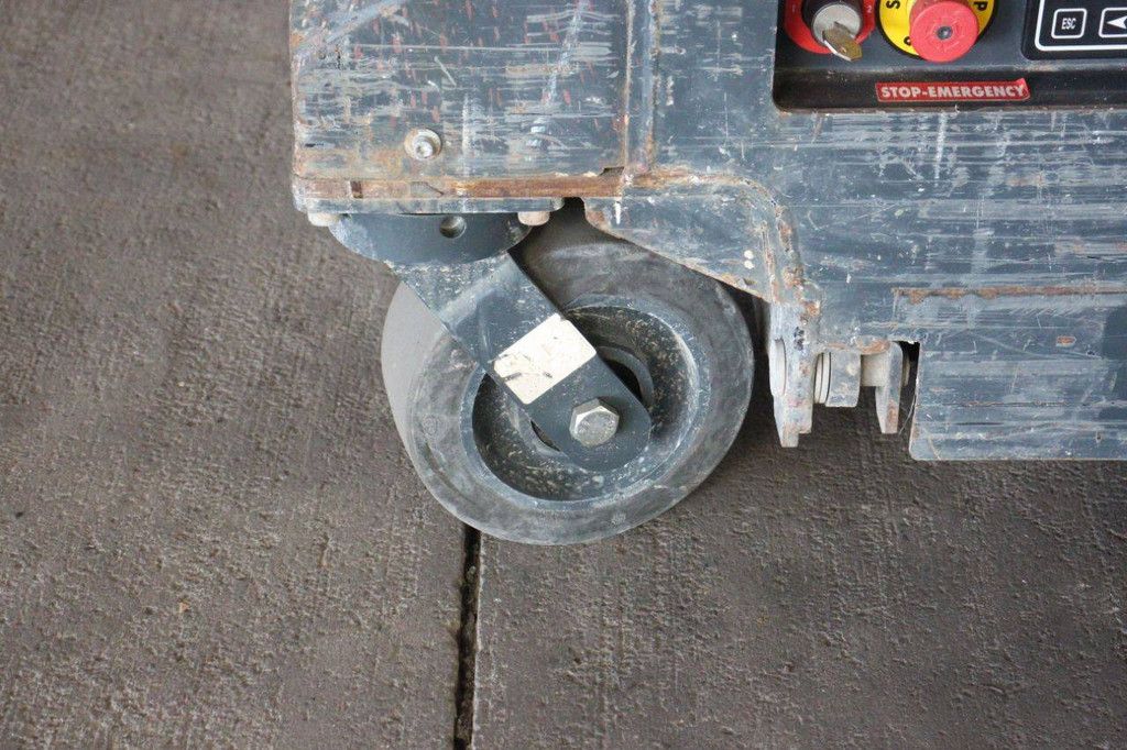 Braviisol LEONARDO HD OUTDOOR Electric Mast Lift 4.9m 2016