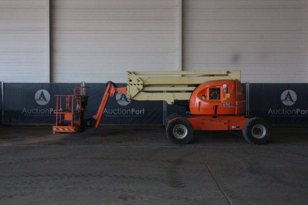 Articulated boom lift JLG 450AJ Diesel 15.7m 2015