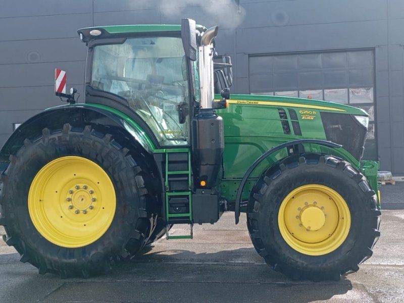 John Deere 6250R