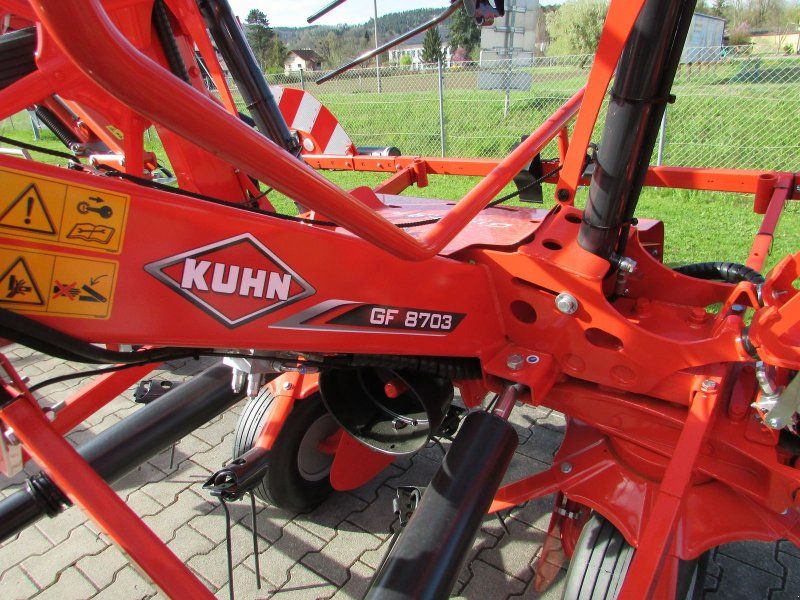 Kuhn GF 8703