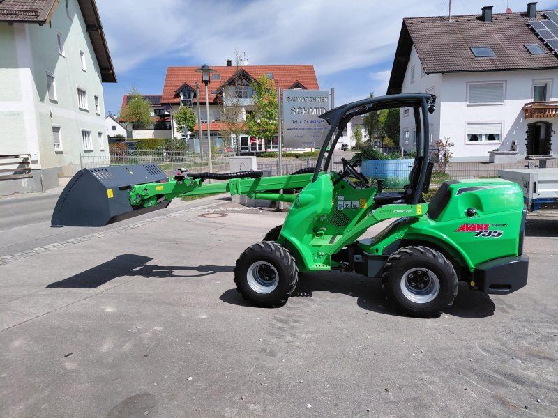 Avant 735