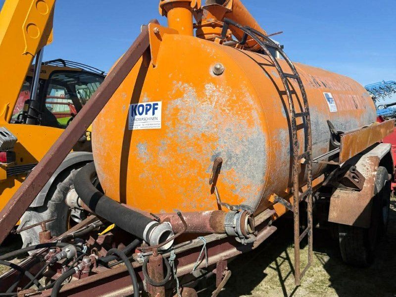 Fuchs Pumpfass gefedert 10.000 Liter 80,60,40 km/H