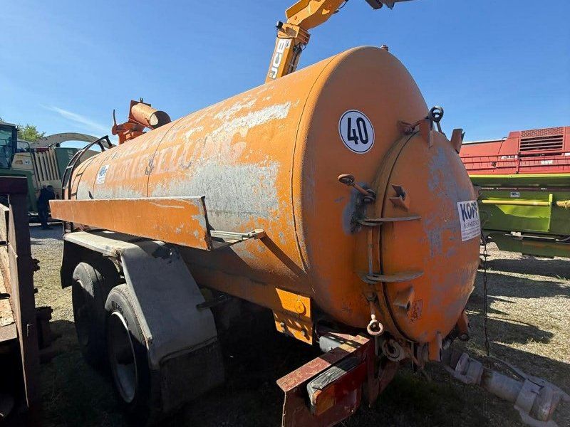 Fuchs Pumpfass gefedert 10.000 Liter 80,60,40 km/H