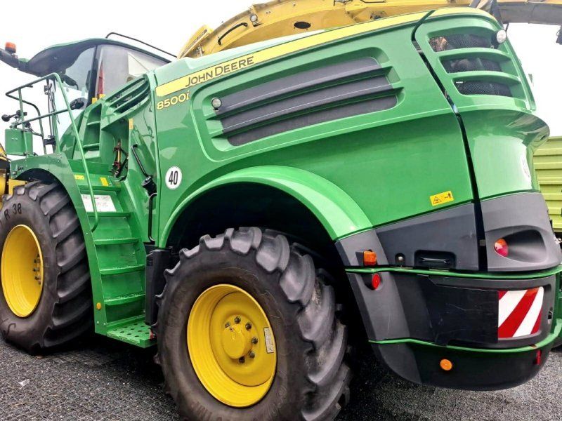 John Deere Feldhäckler 8500i, Allrad ProDrive™ / PickUp & Kemper