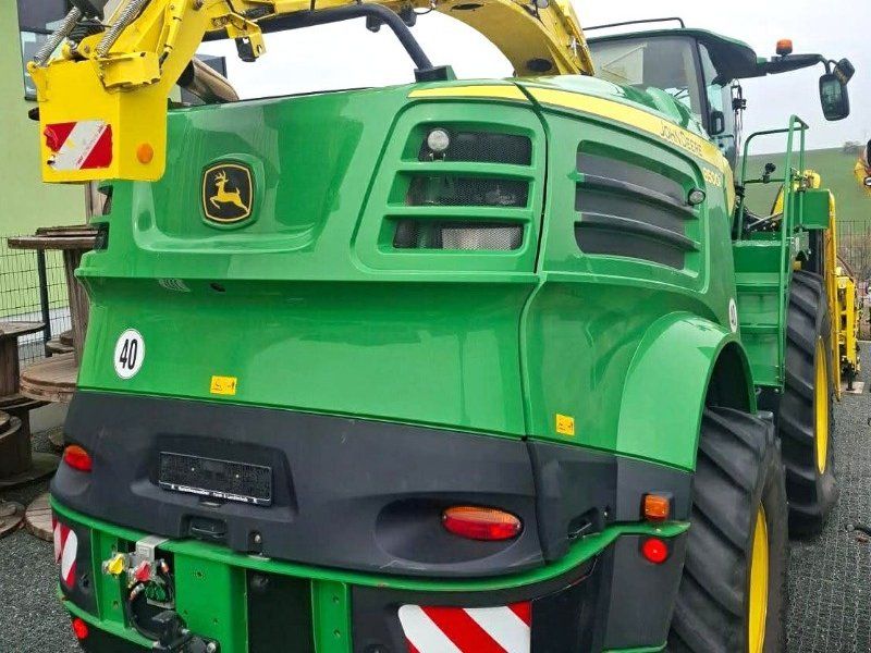 John Deere Feldhäckler 8500i, Allrad ProDrive™ / PickUp & Kemper