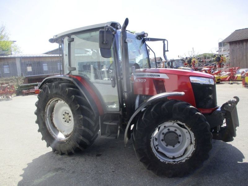 Massey Ferguson 4707    # 887