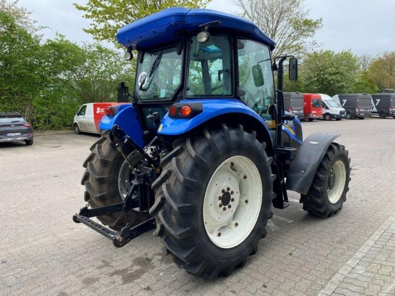 New Holland TD 5.85