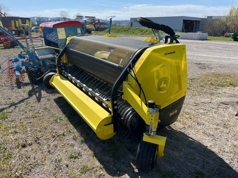 John Deere 30R