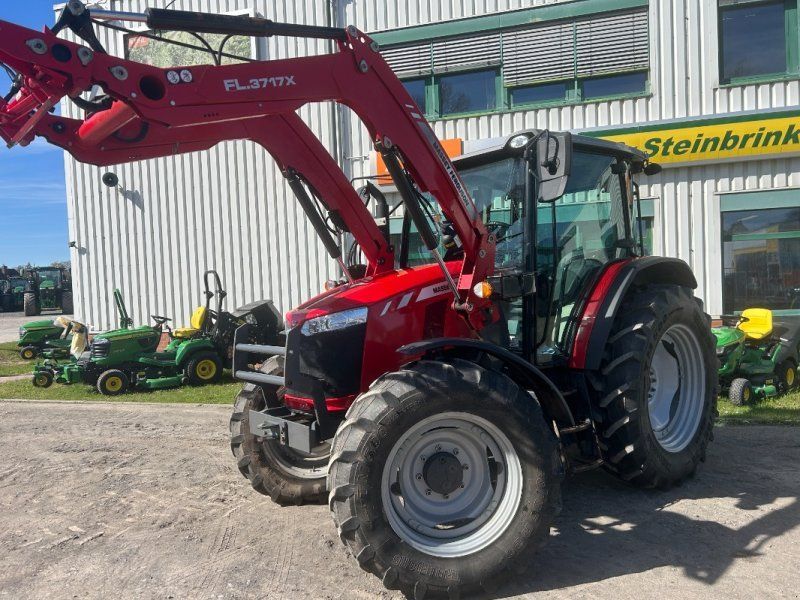 Massey Ferguson 5709