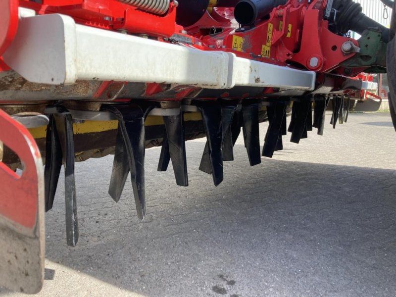 Pöttinger LION 403C