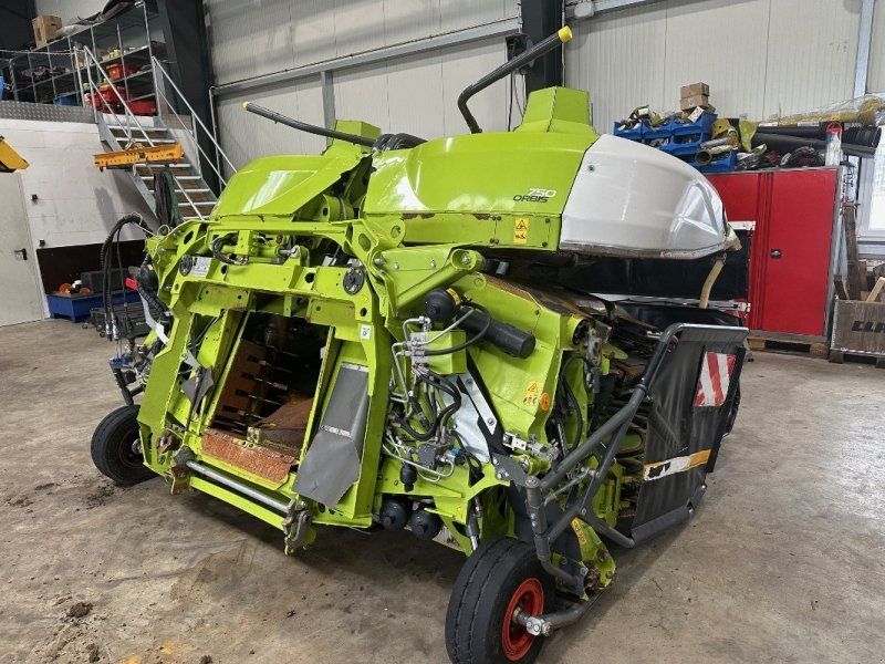 Claas Orbis 750