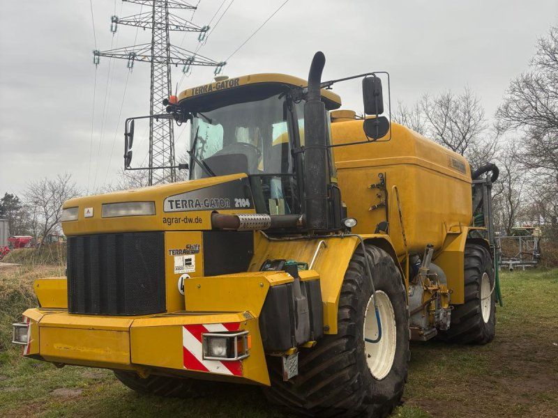Challenger Terra Gator 2104