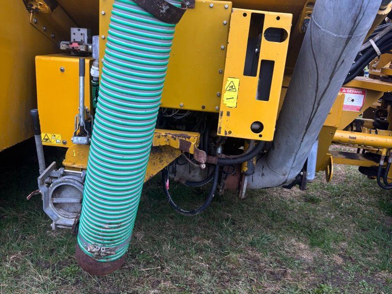 Challenger Terra Gator 2104