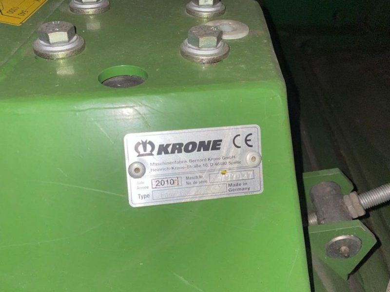 Krone EasyCut F 320CV Float mit V-Zinkenaufbereiter