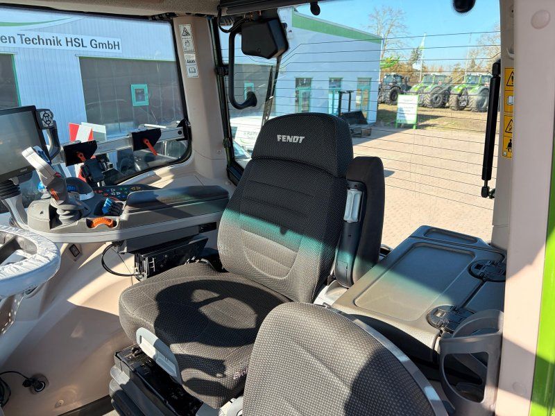 Fendt 828 Vario S4 Profi Plus