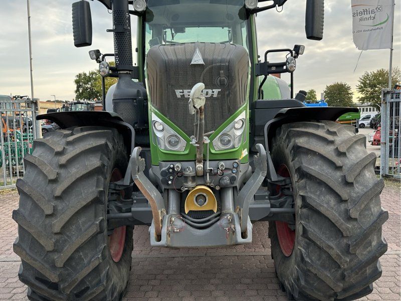 Fendt 828 Vario S4 Profi Plus