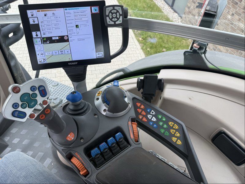 Fendt 828 Vario S4 Profi Plus