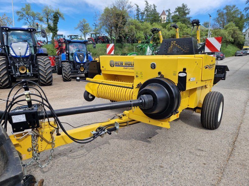 New Holland KLEINBALLEN PRESSE