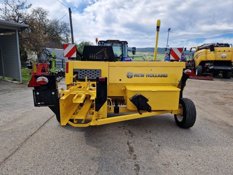 New Holland KLEINBALLEN PRESSE