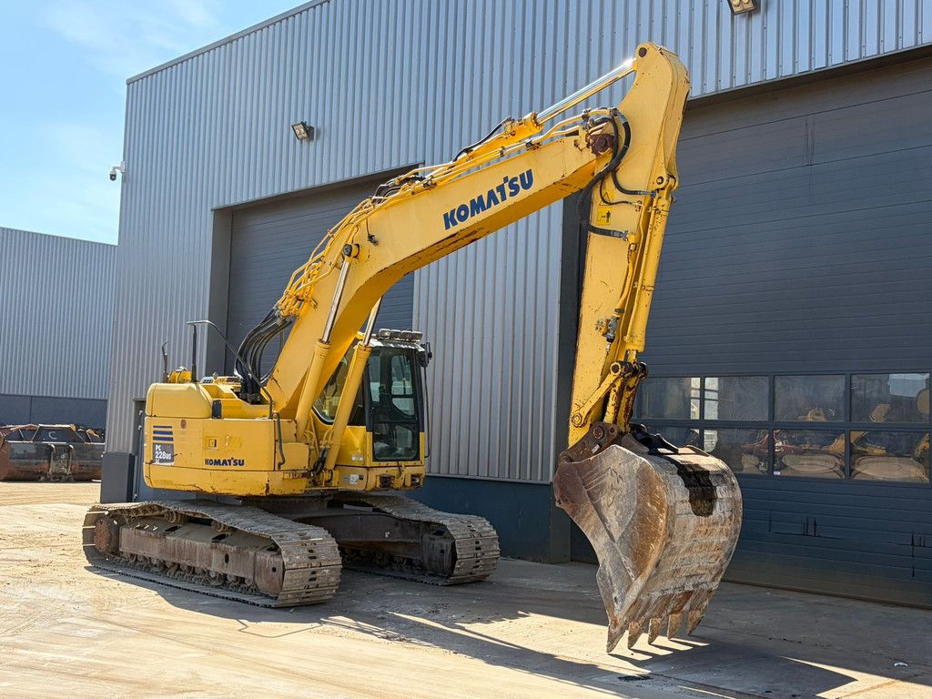 Komatsu PC228USLC-8