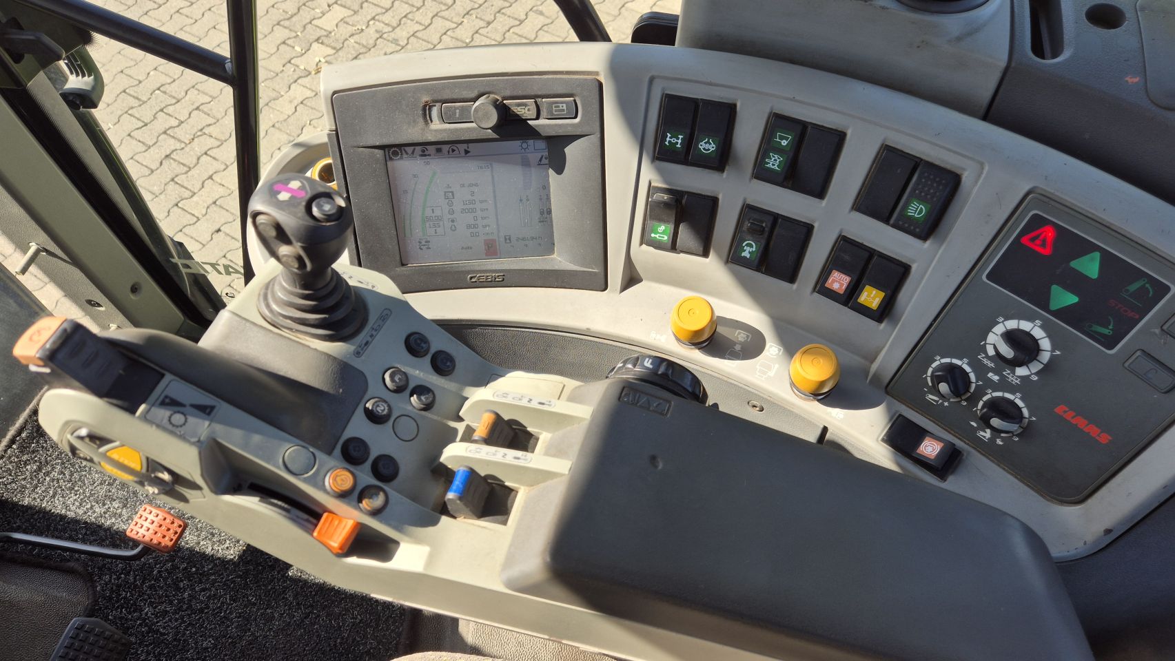 CLAAS Axion 810 C-Matic Cebis 50Kmh. Lucht, Fronthef PTO