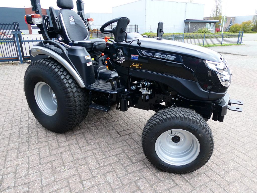 Solis 26H 4wd HST / 0003 Draaiuren / Black Edition