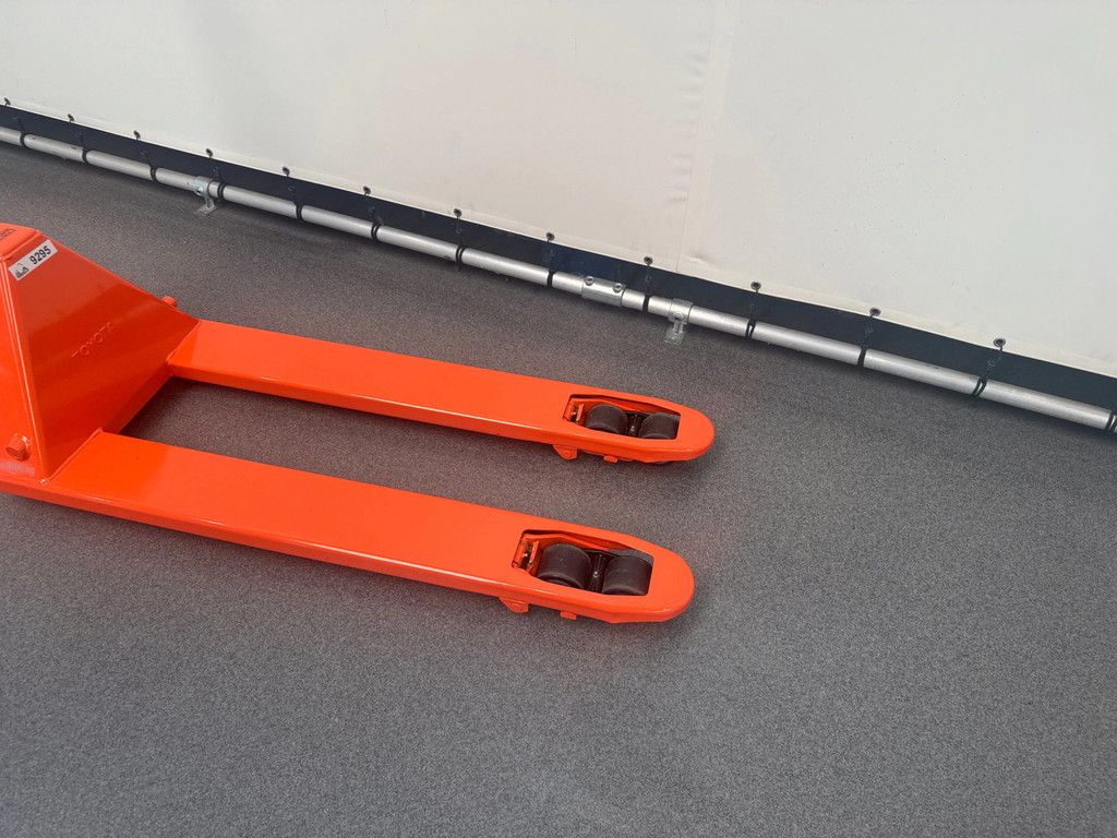 BT LHM 230 QUICK LIFT 1150x520 mm