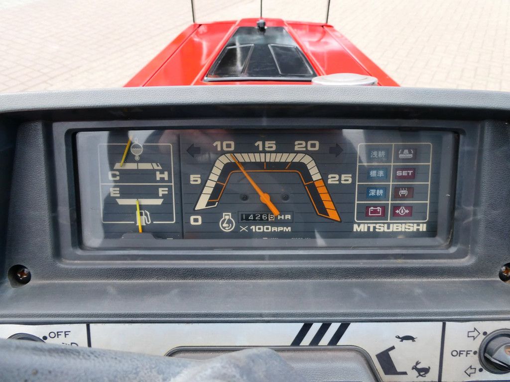 Mitsubishi MT16 4wd / 1426 Draaiuren / Mei Aanbieding