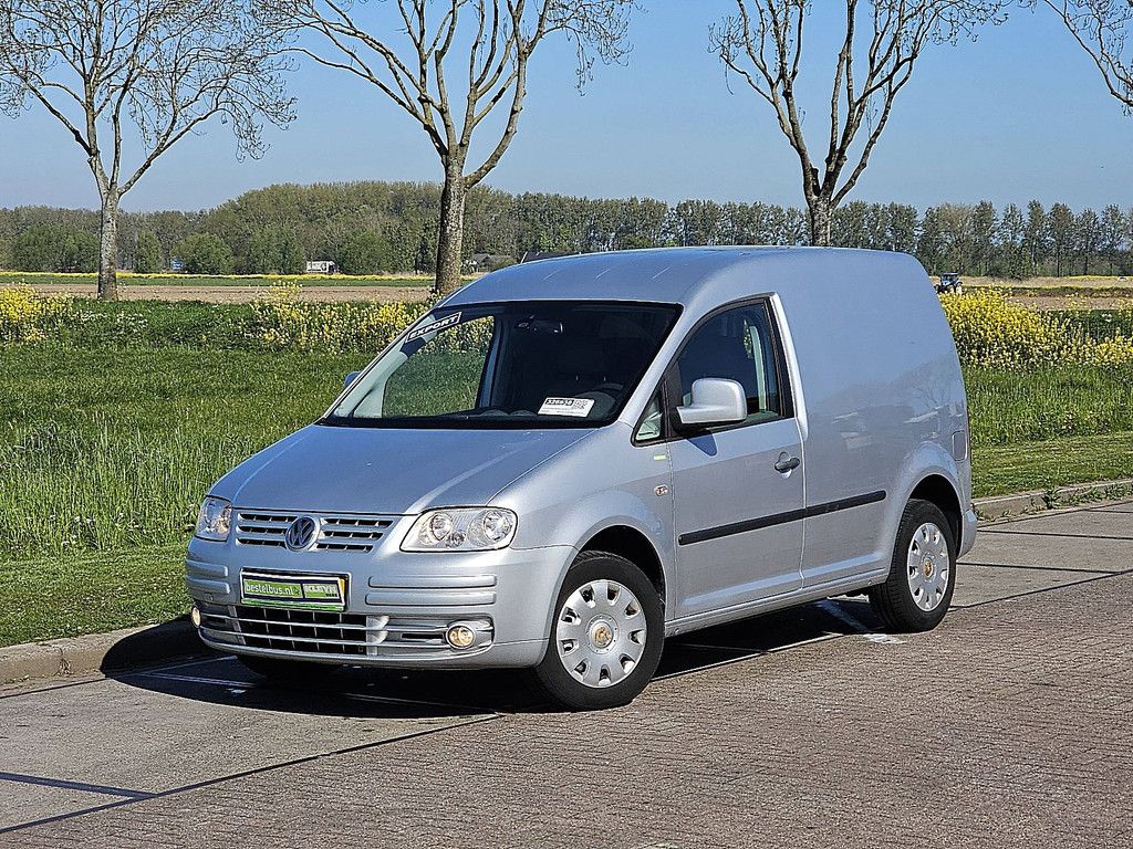 VOLKSWAGEN CADDY 2.0 l1 nap bumpers-kleur