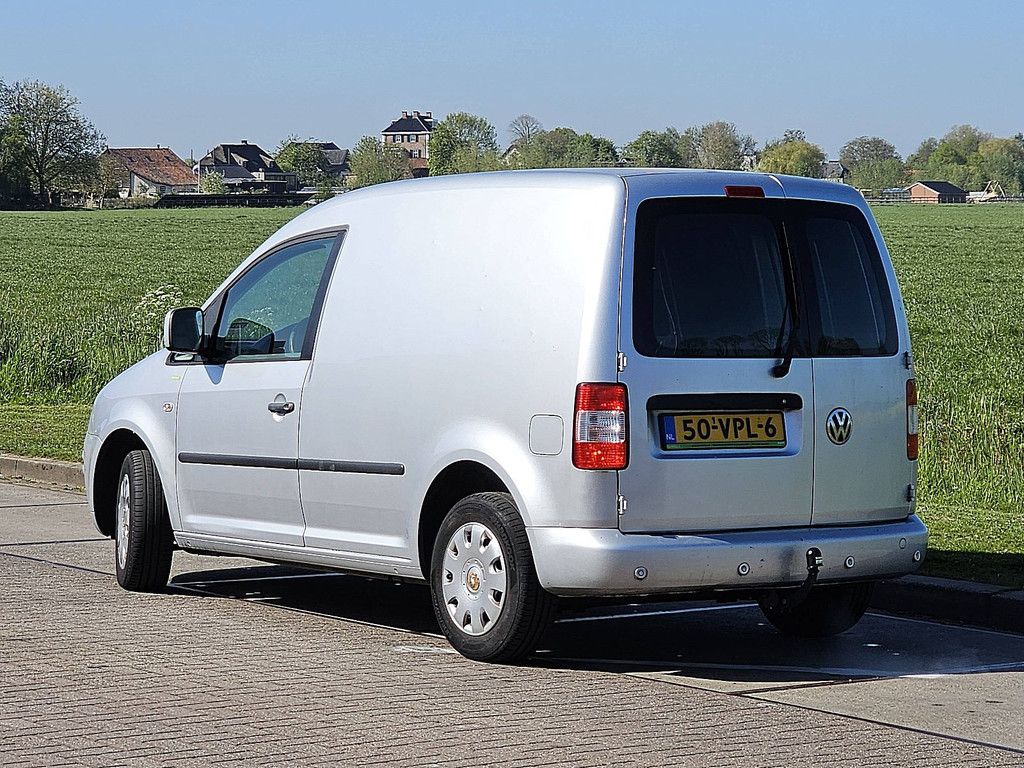 VOLKSWAGEN CADDY 2.0 l1 nap bumpers-kleur