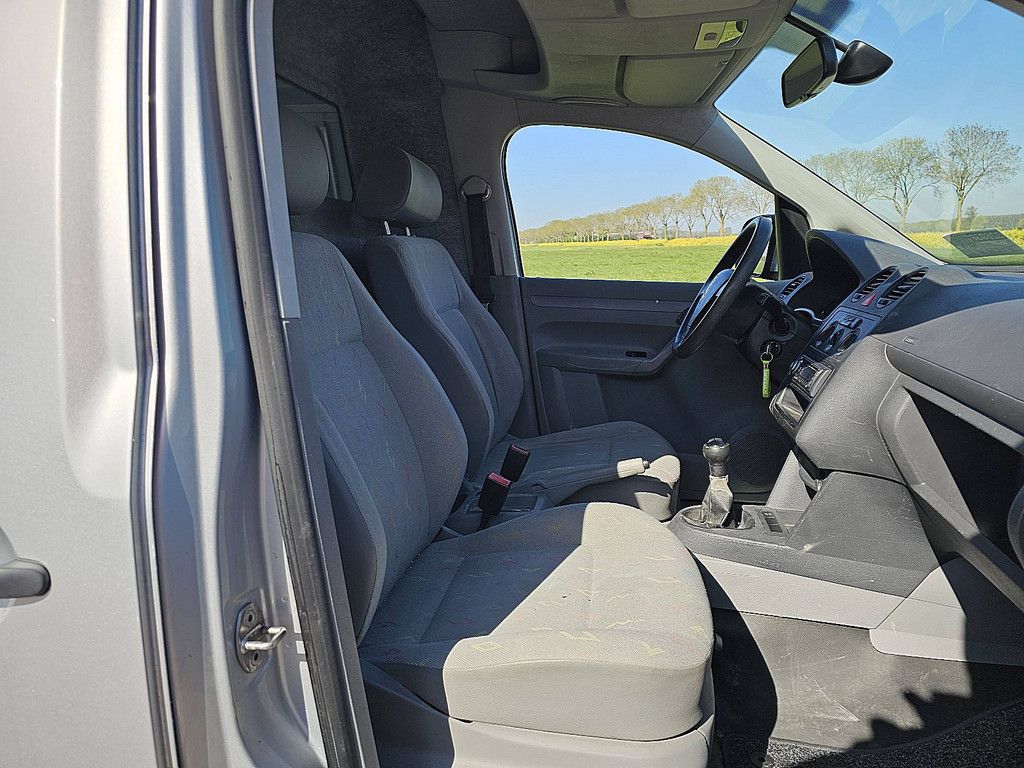 VOLKSWAGEN CADDY 2.0 l1 nap bumpers-kleur